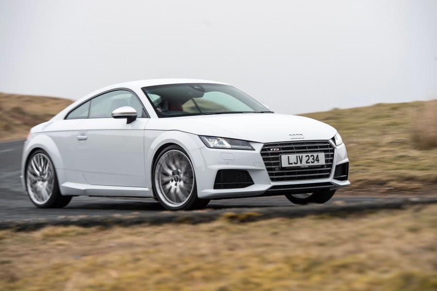  Audi TTS Coupe (8S) 2015 года  (UK) (фото 9 из 22)